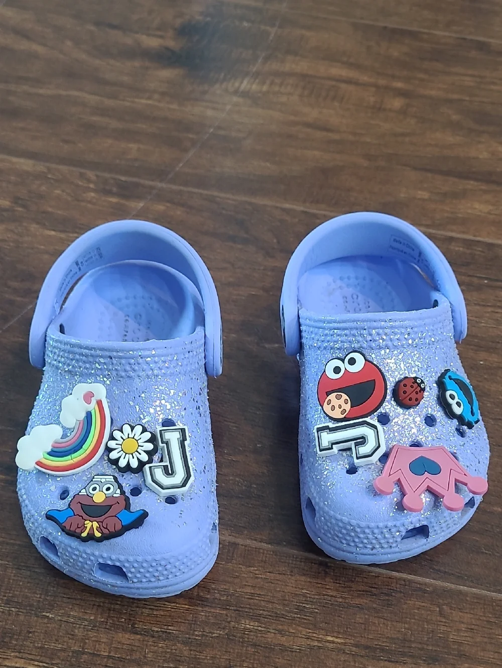 Crocs Kids Glitter Clog Shoes in Light Purple with Charms Size 6 C